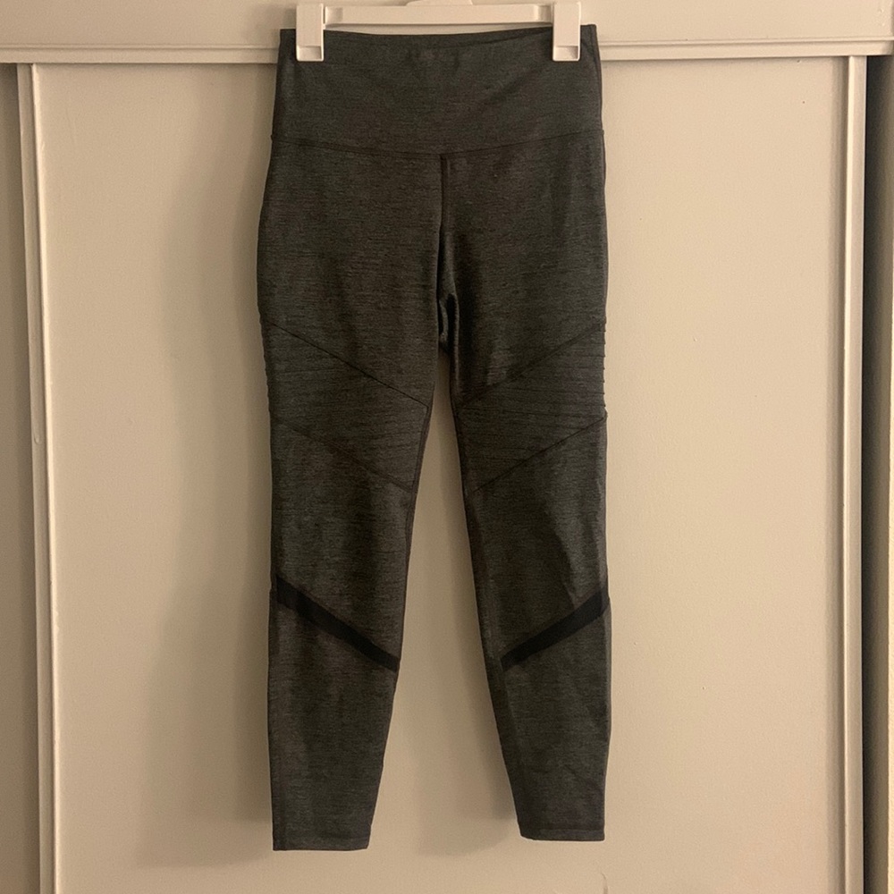 Gray Old Navy 7/8 Leggings